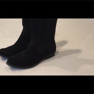Nine West black suede boots. Very good condition